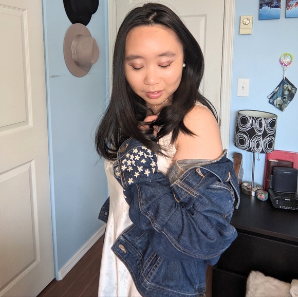 Landlubber Handcrafted Daisy Denim Jacket - Picture 12 of 16